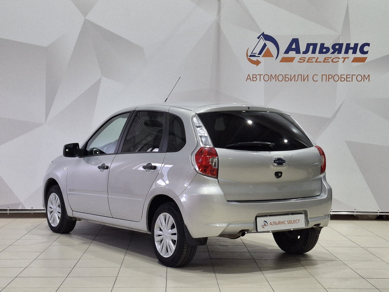 DATSUN MI-DO
