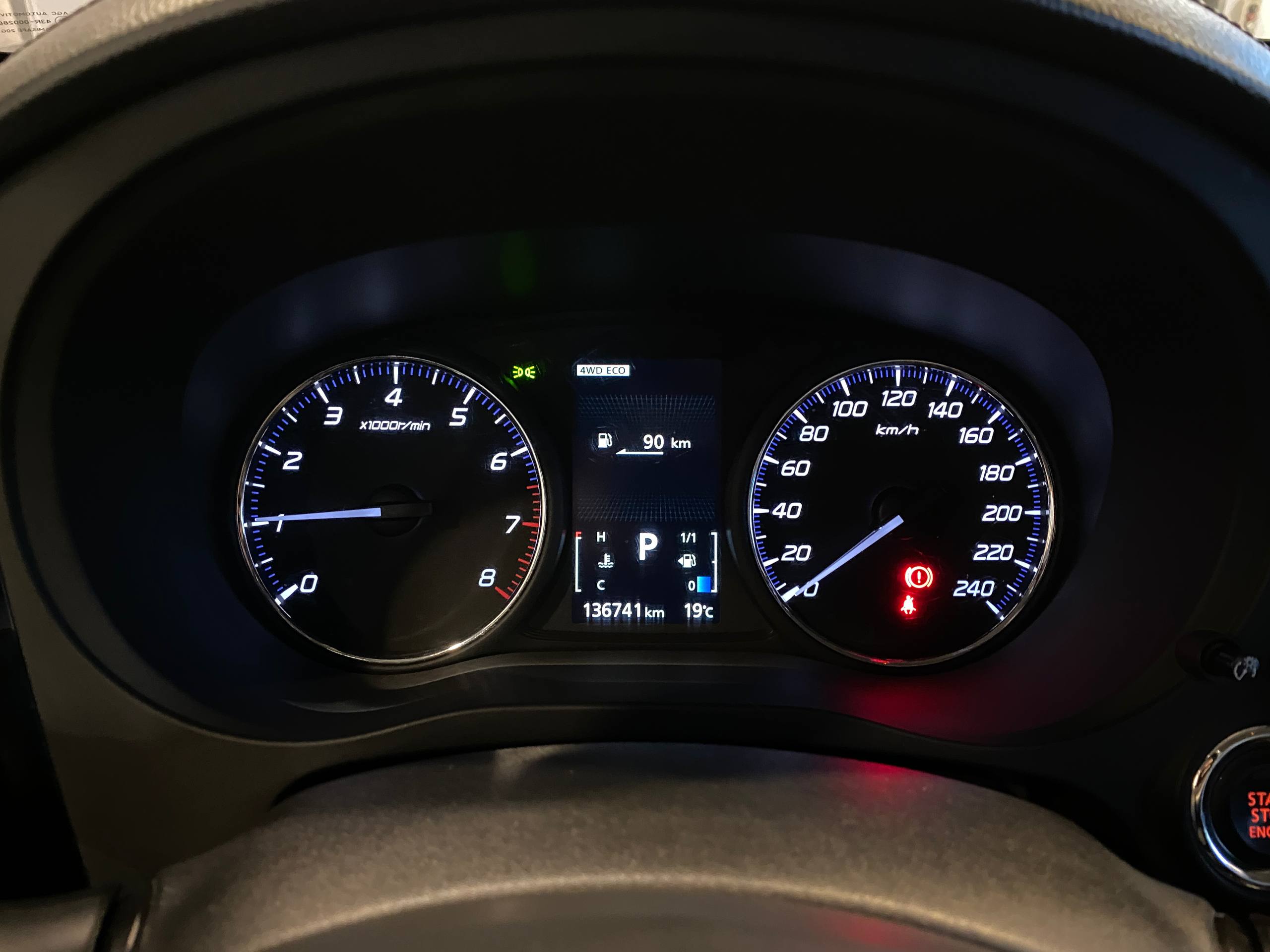 MITSUBISHI OUTLANDER