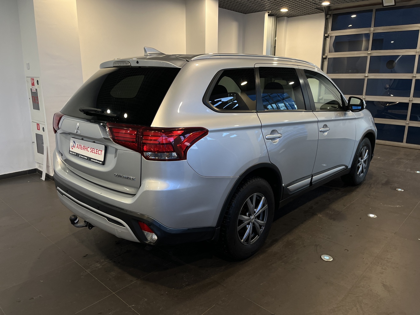 MITSUBISHI OUTLANDER
