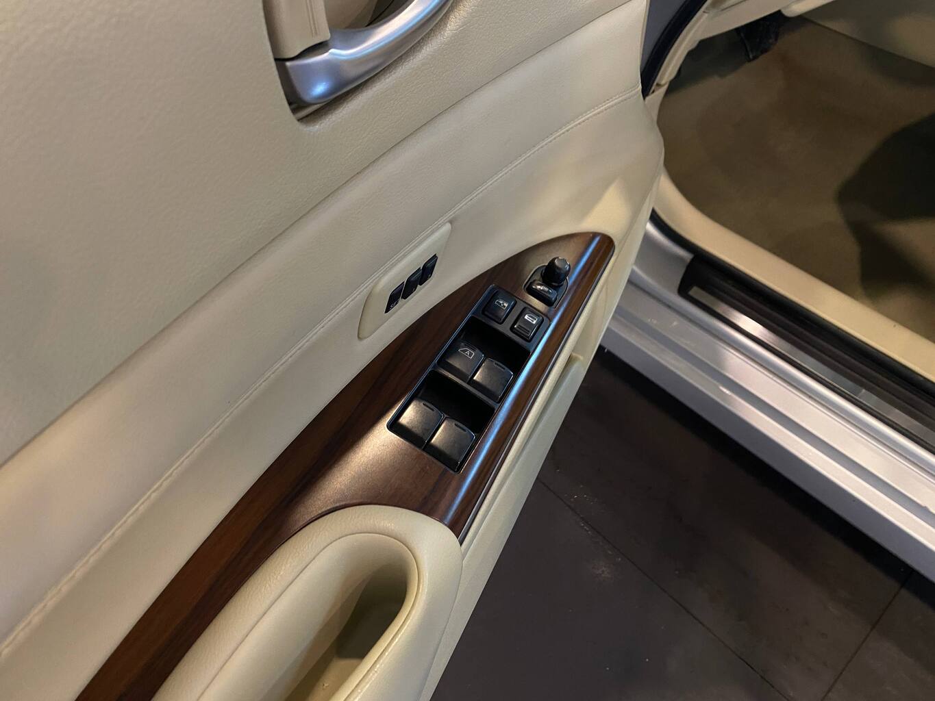 NISSAN TEANA