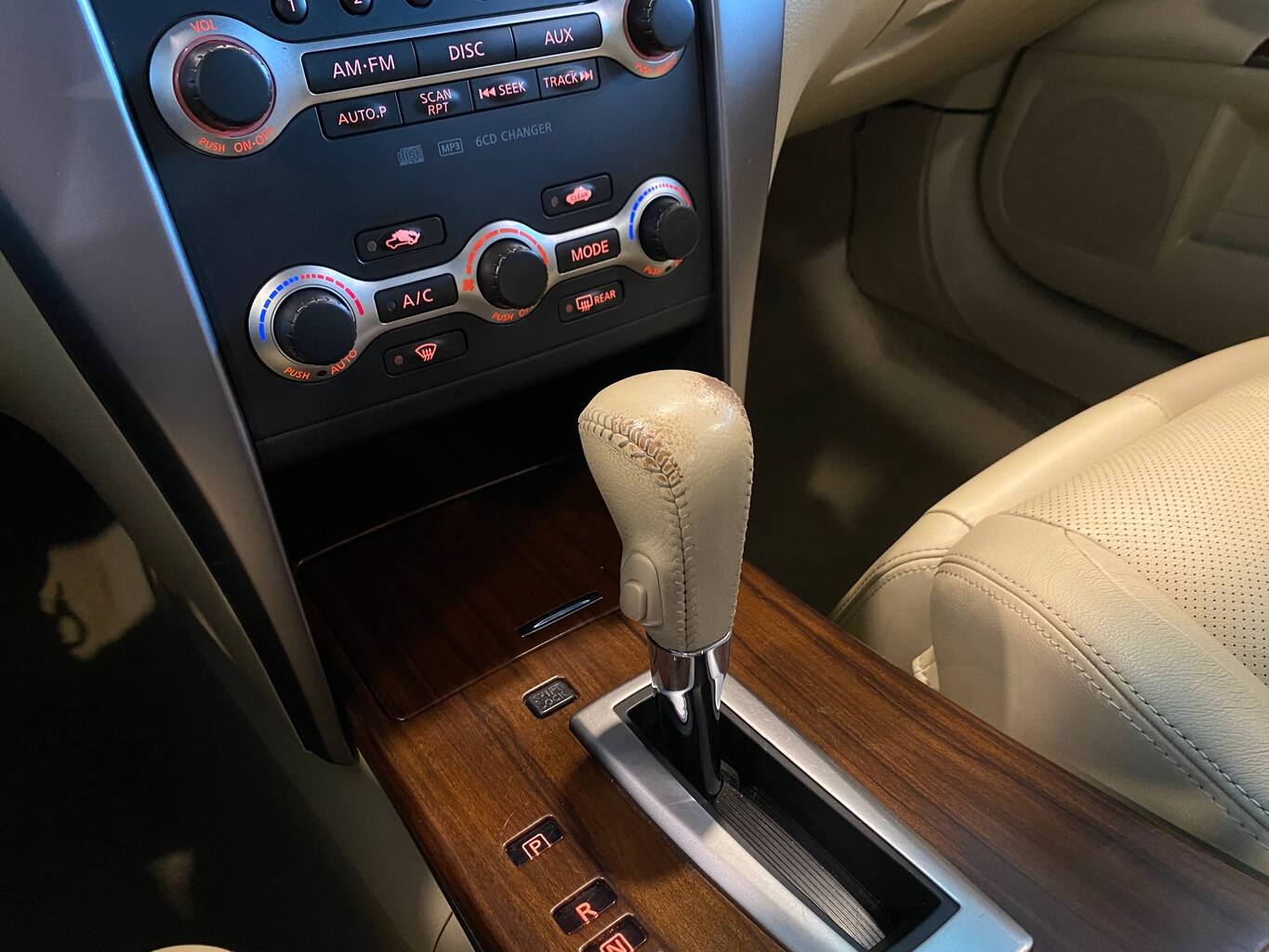 NISSAN TEANA