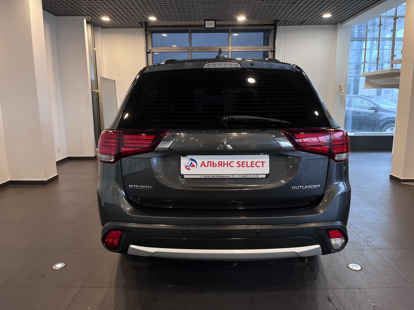 MITSUBISHI OUTLANDER