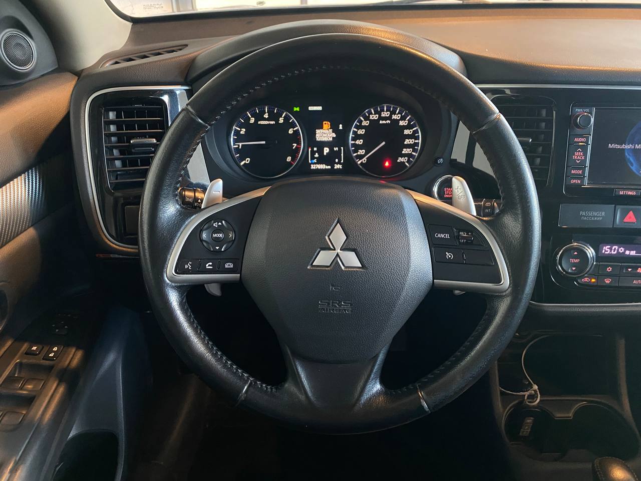 MITSUBISHI OUTLANDER