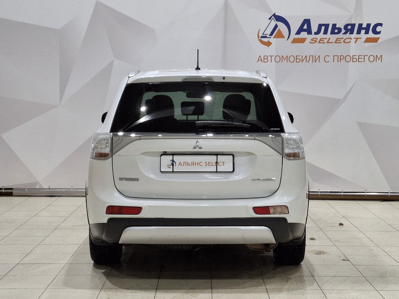 MITSUBISHI OUTLANDER