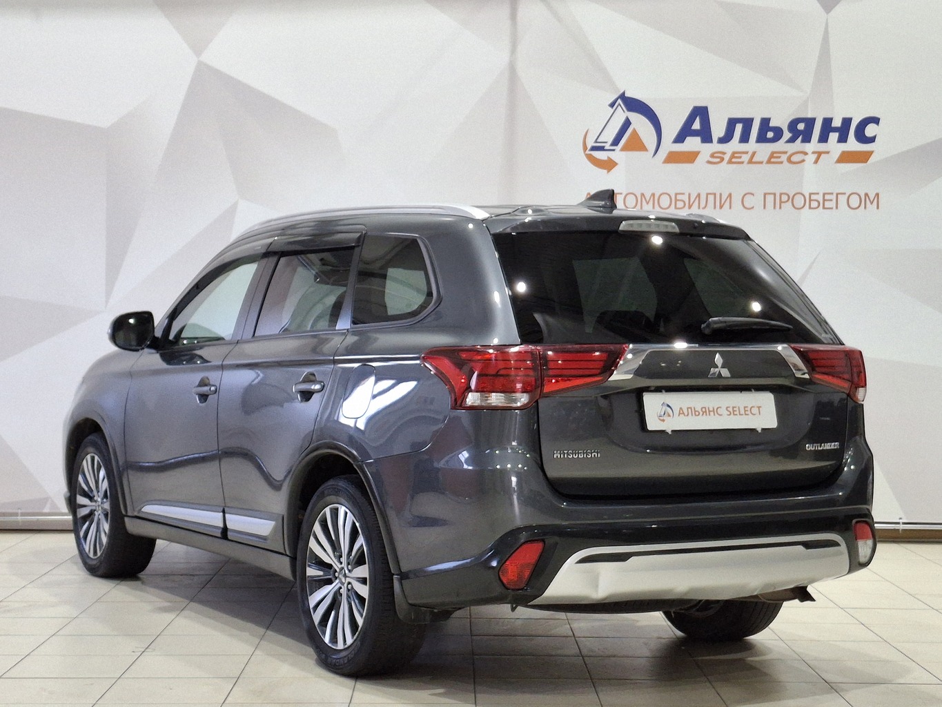 MITSUBISHI OUTLANDER