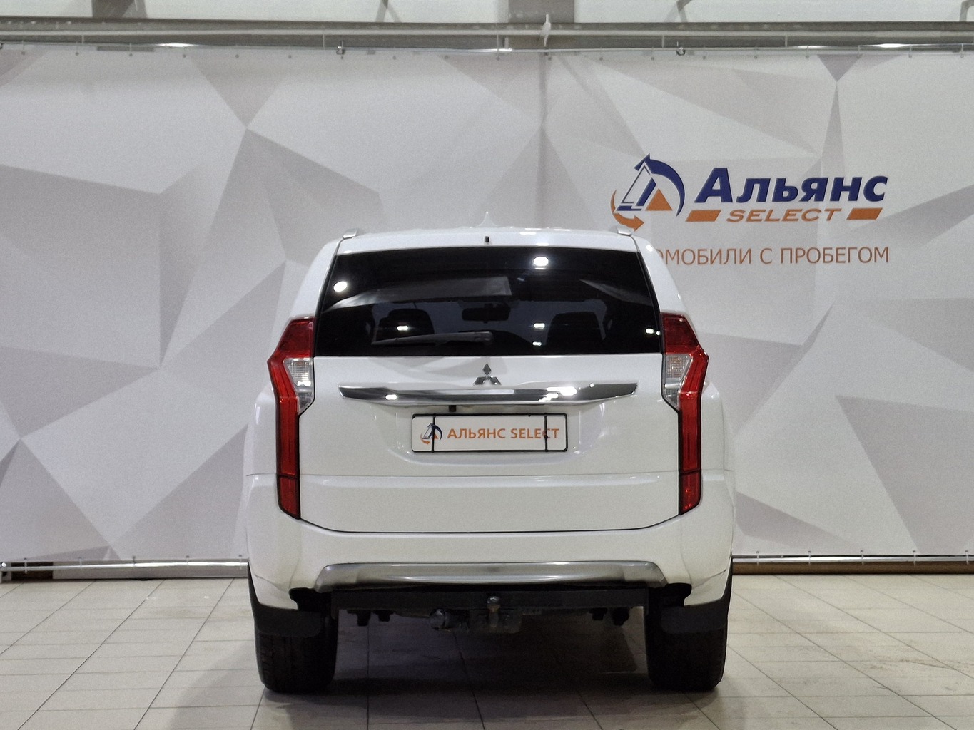 MITSUBISHI PAJERO