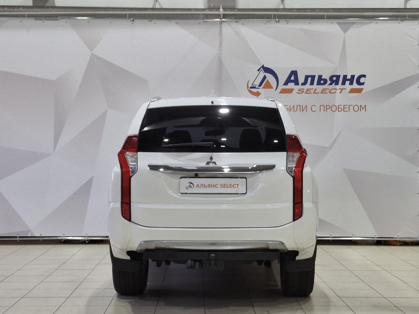 MITSUBISHI PAJERO