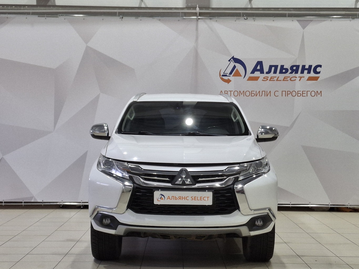 MITSUBISHI PAJERO
