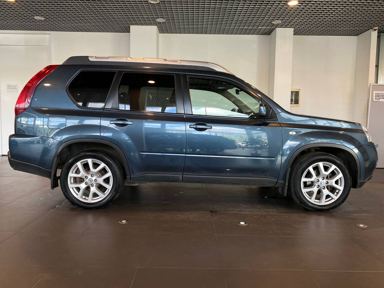 NISSAN X-TRAIL