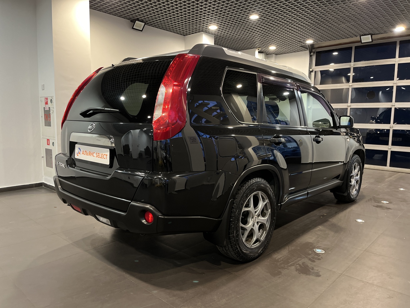 NISSAN X-TRAIL