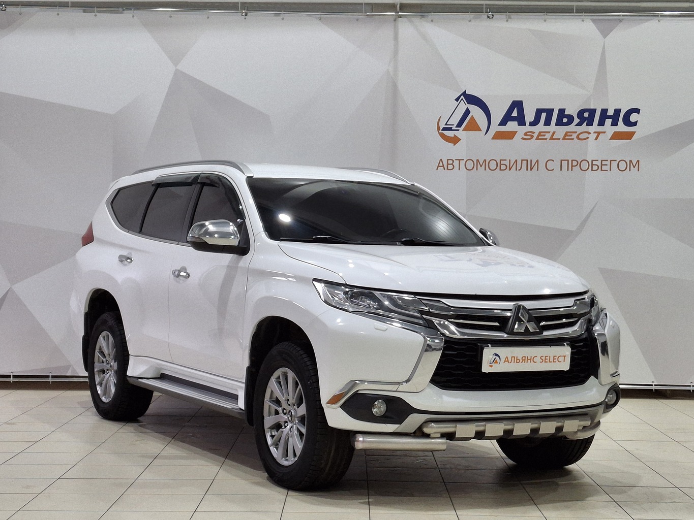 MITSUBISHI PAJERO
