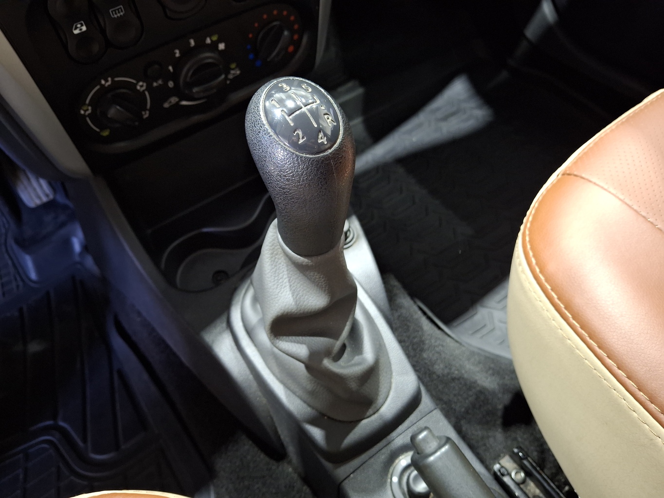 NISSAN ALMERA