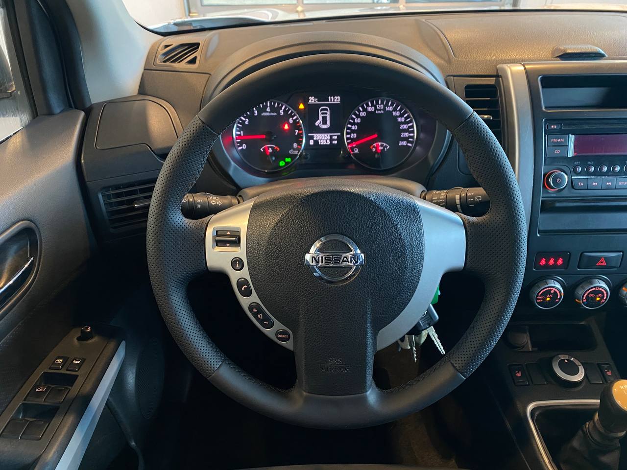 NISSAN X-TRAIL