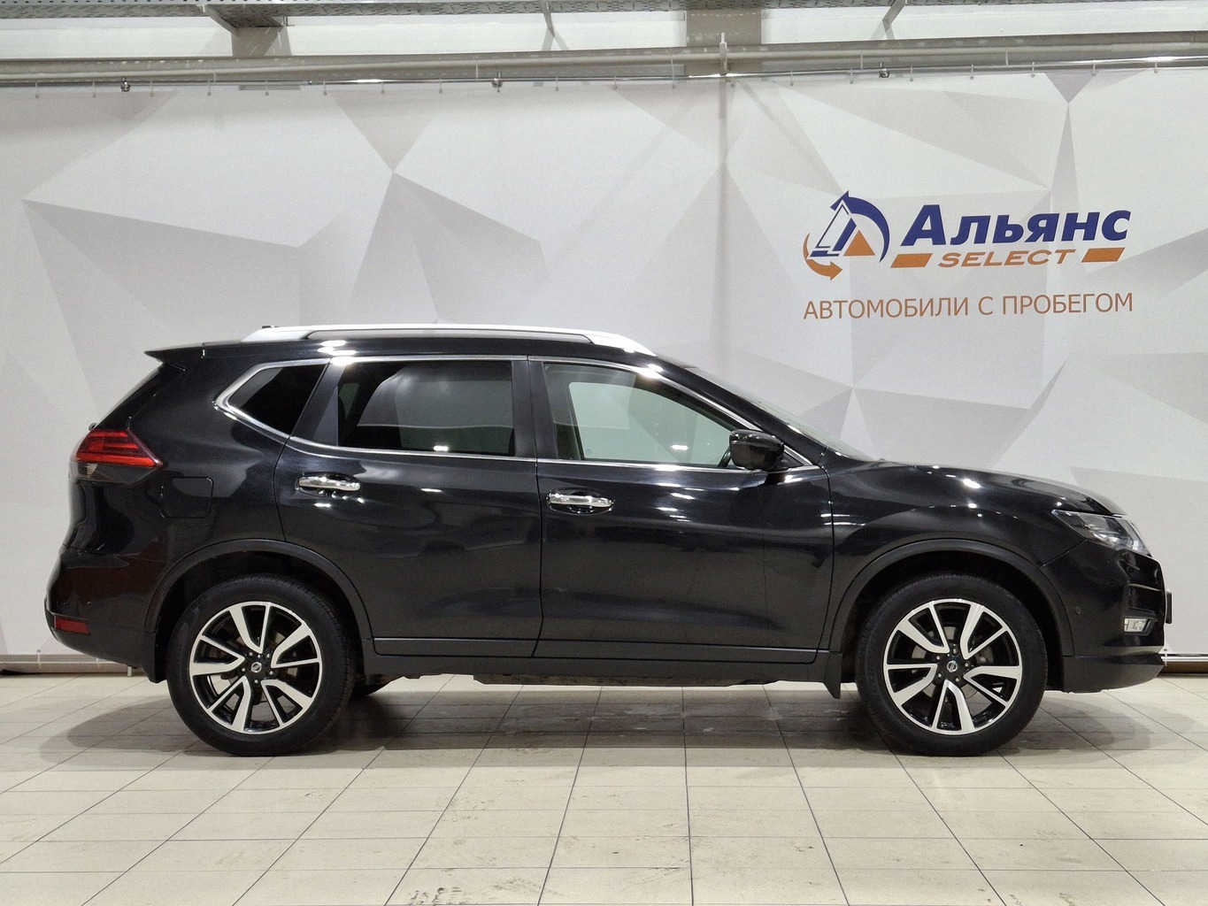 NISSAN X-TRAIL 2019 г.