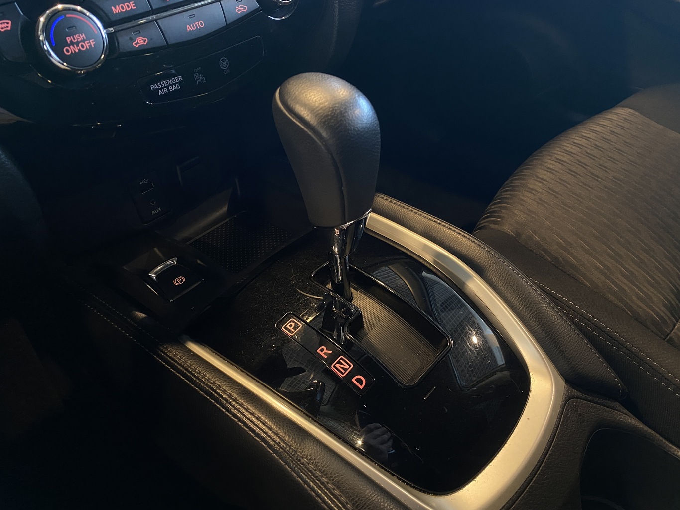 NISSAN X-TRAIL
