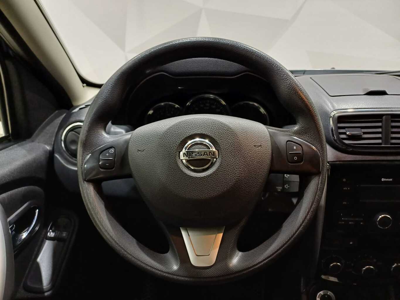 NISSAN TERRANO