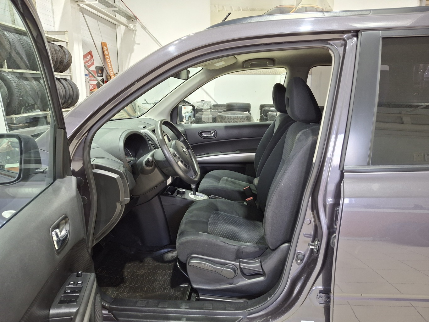 NISSAN X-TRAIL