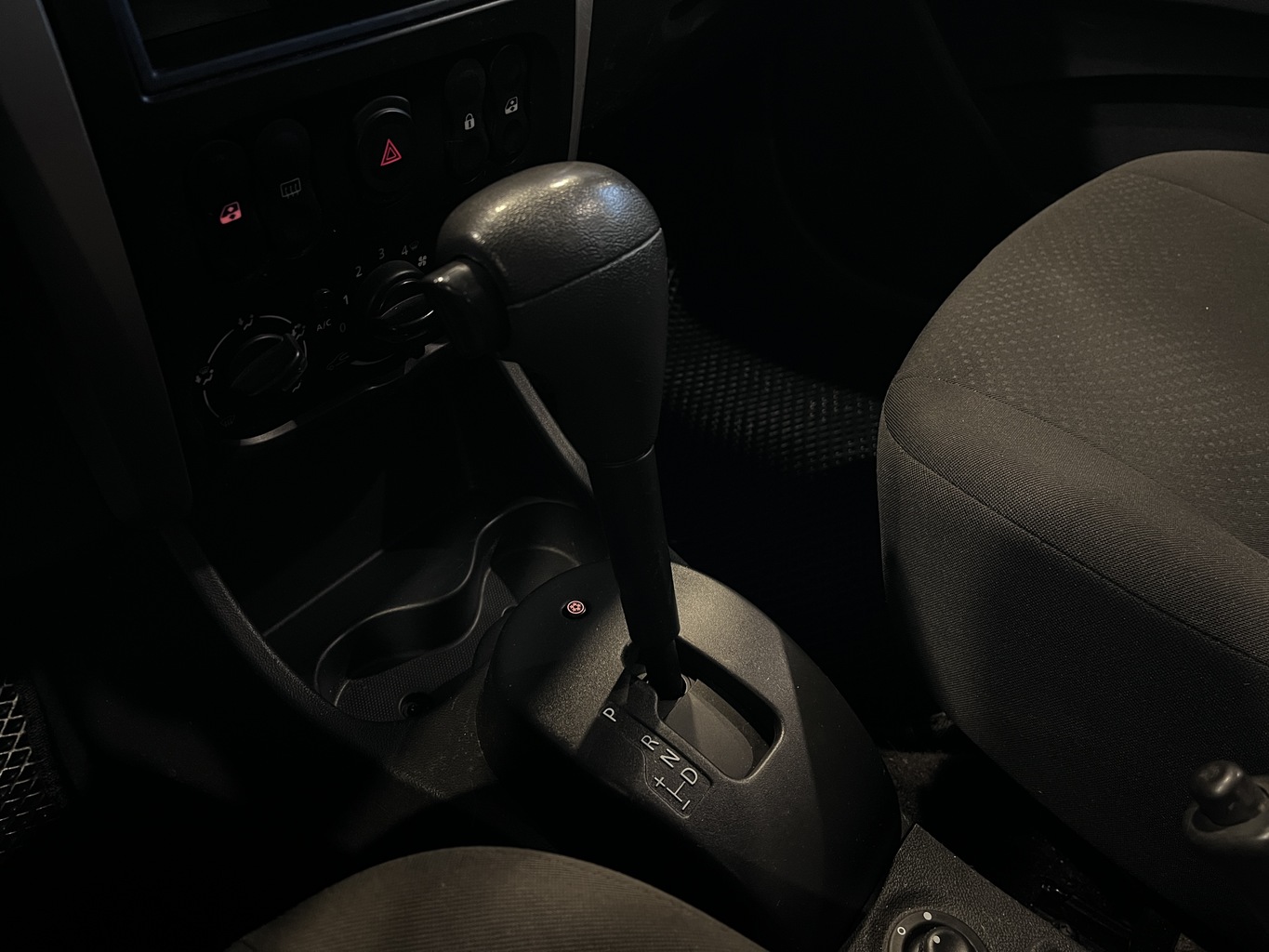 NISSAN ALMERA