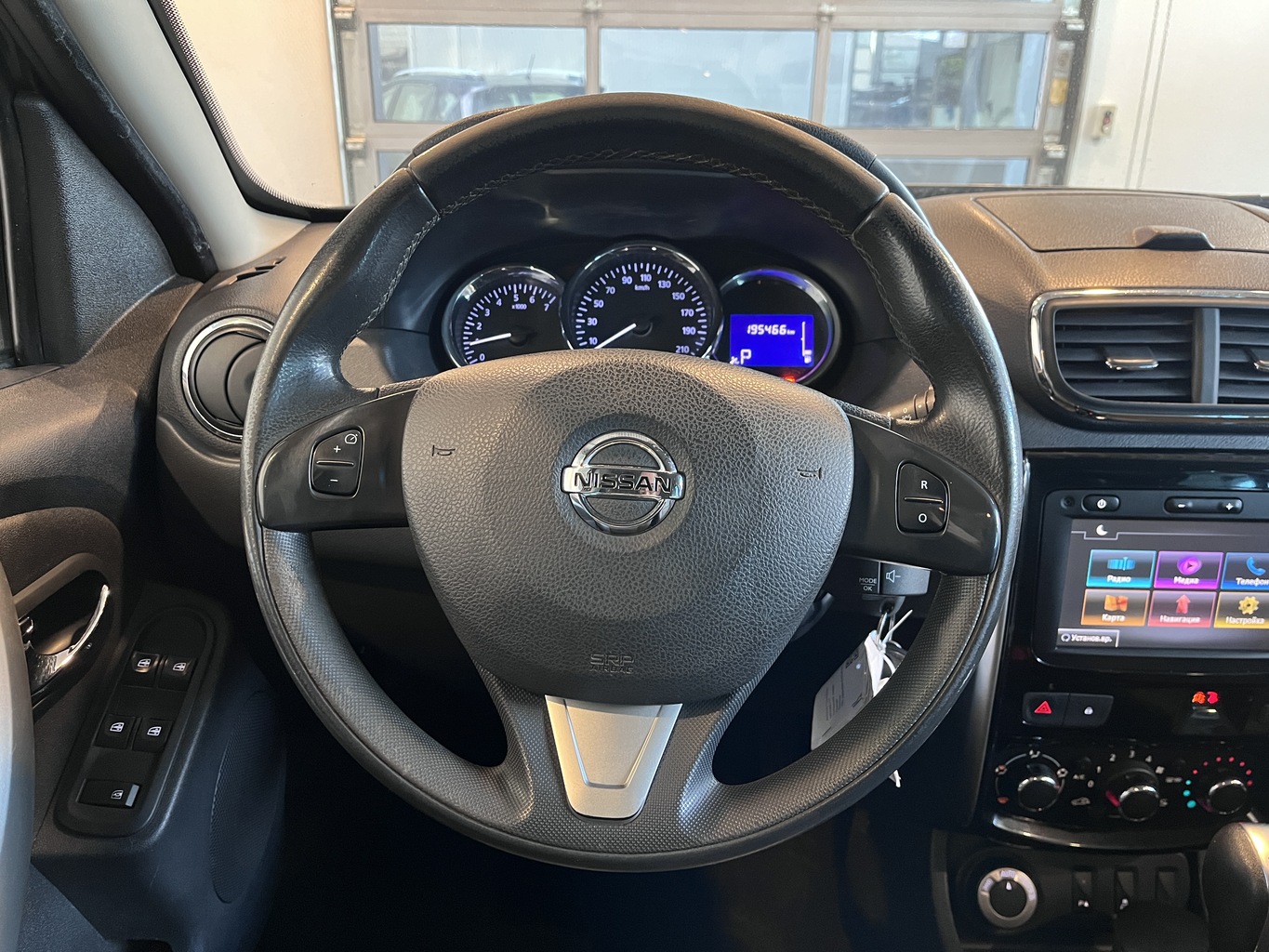 NISSAN TERRANO
