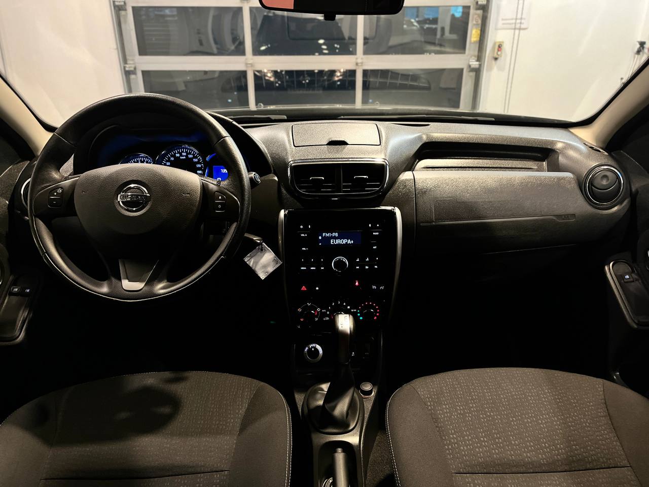 NISSAN TERRANO