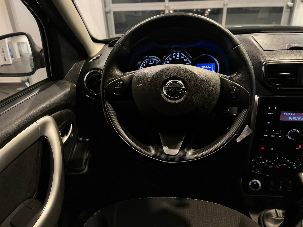 NISSAN TERRANO