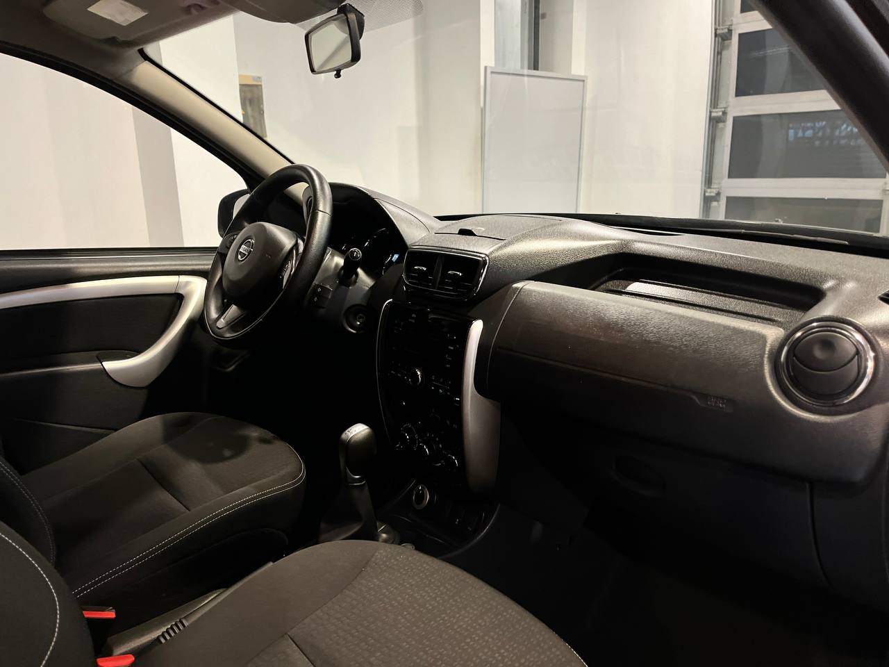 NISSAN TERRANO