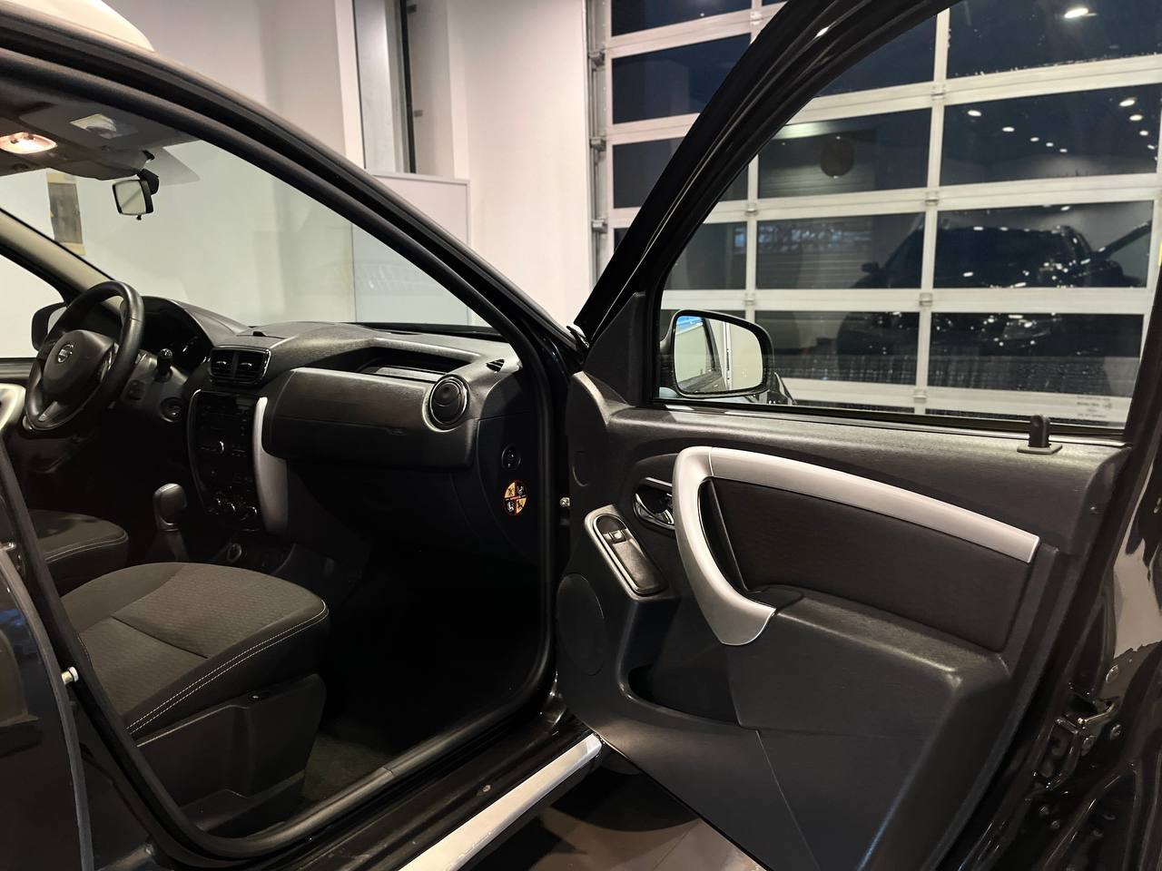 NISSAN TERRANO