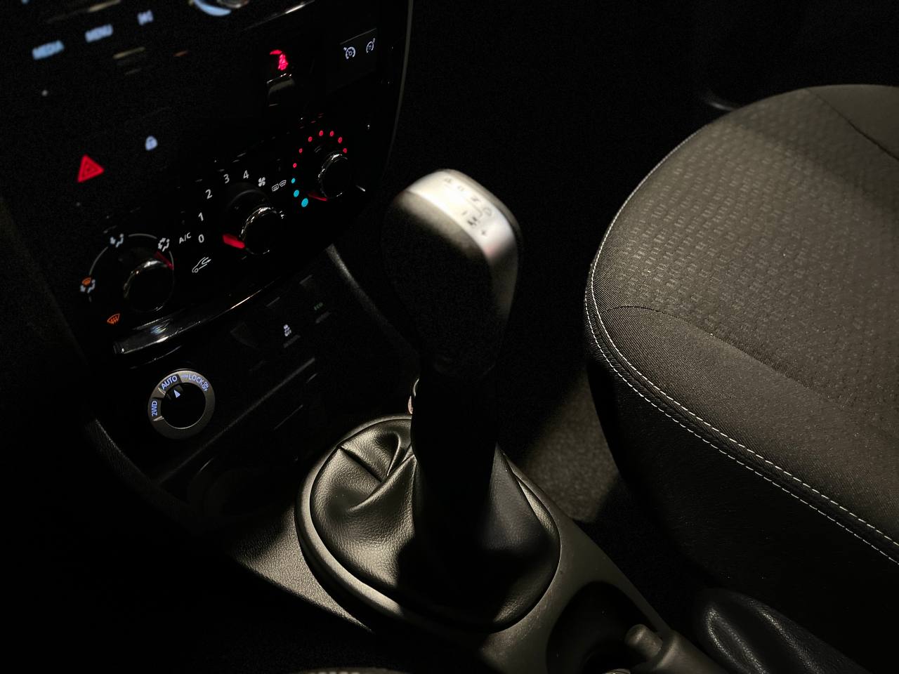 NISSAN TERRANO
