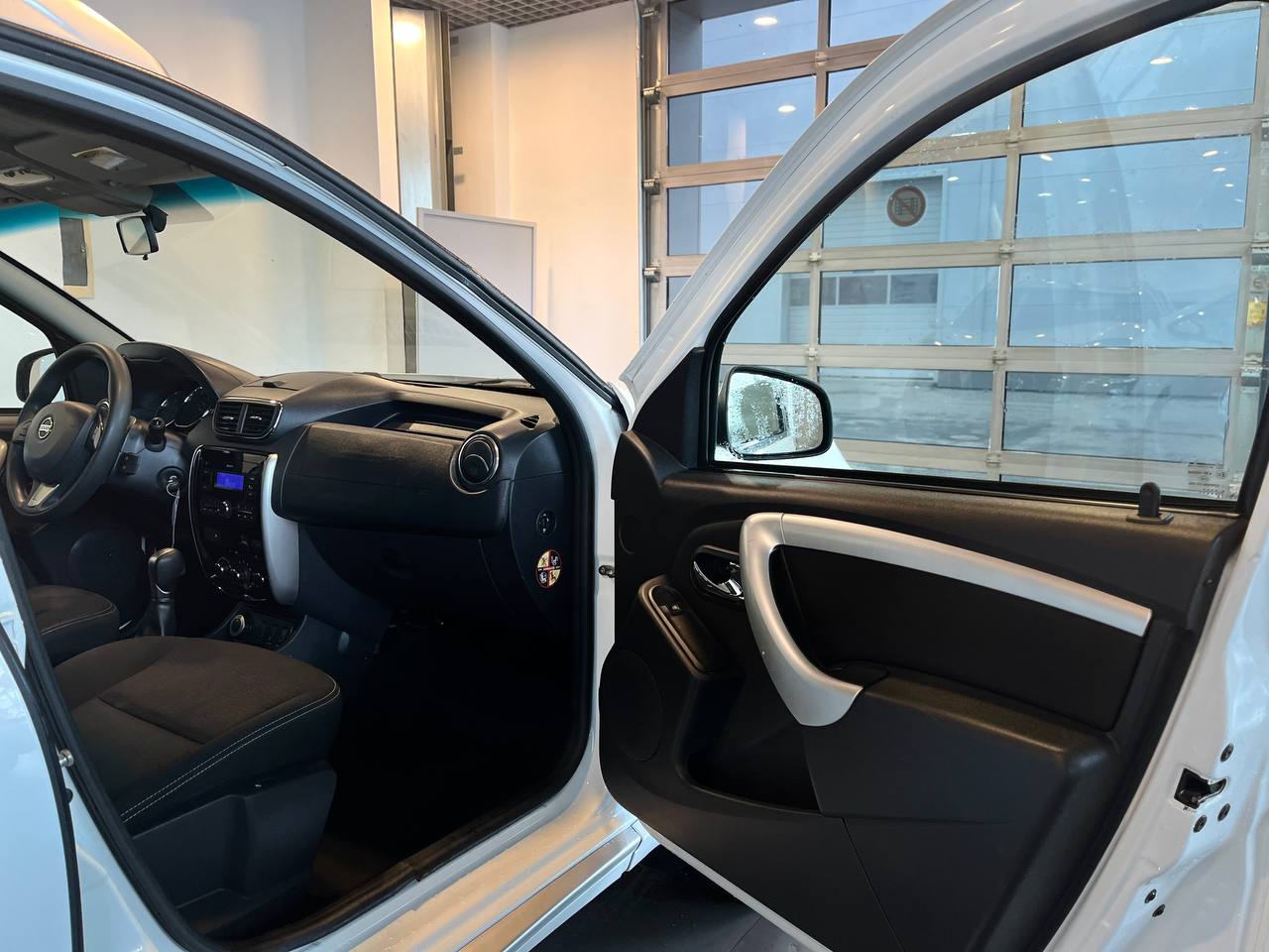 NISSAN TERRANO