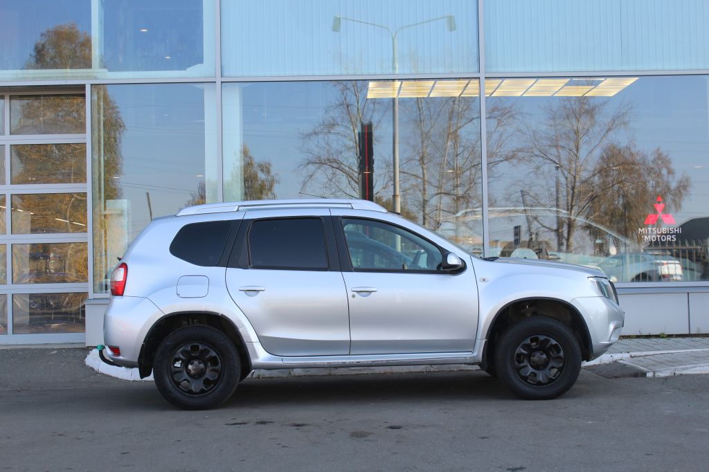 NISSAN TERRANO 2014 г.