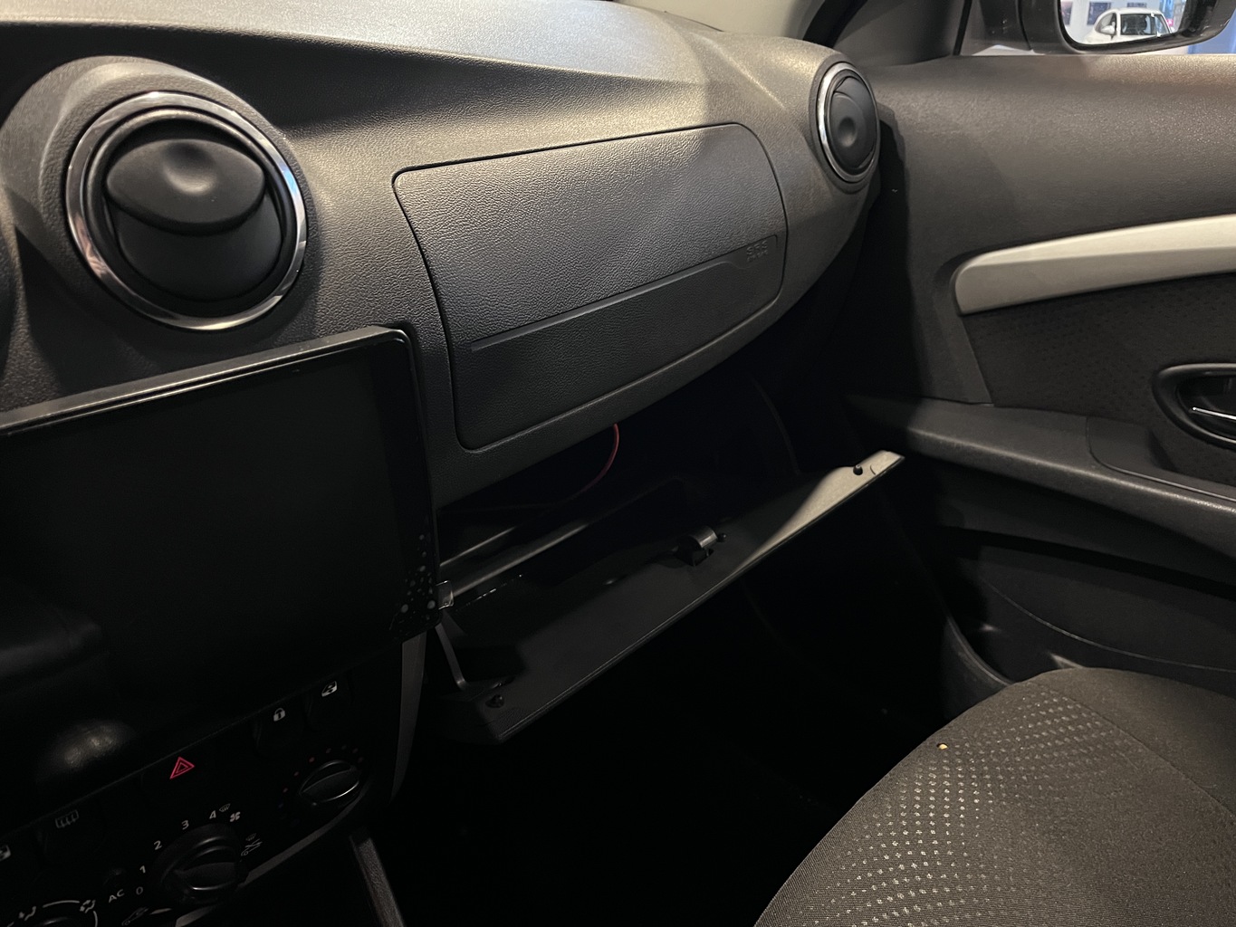 NISSAN ALMERA