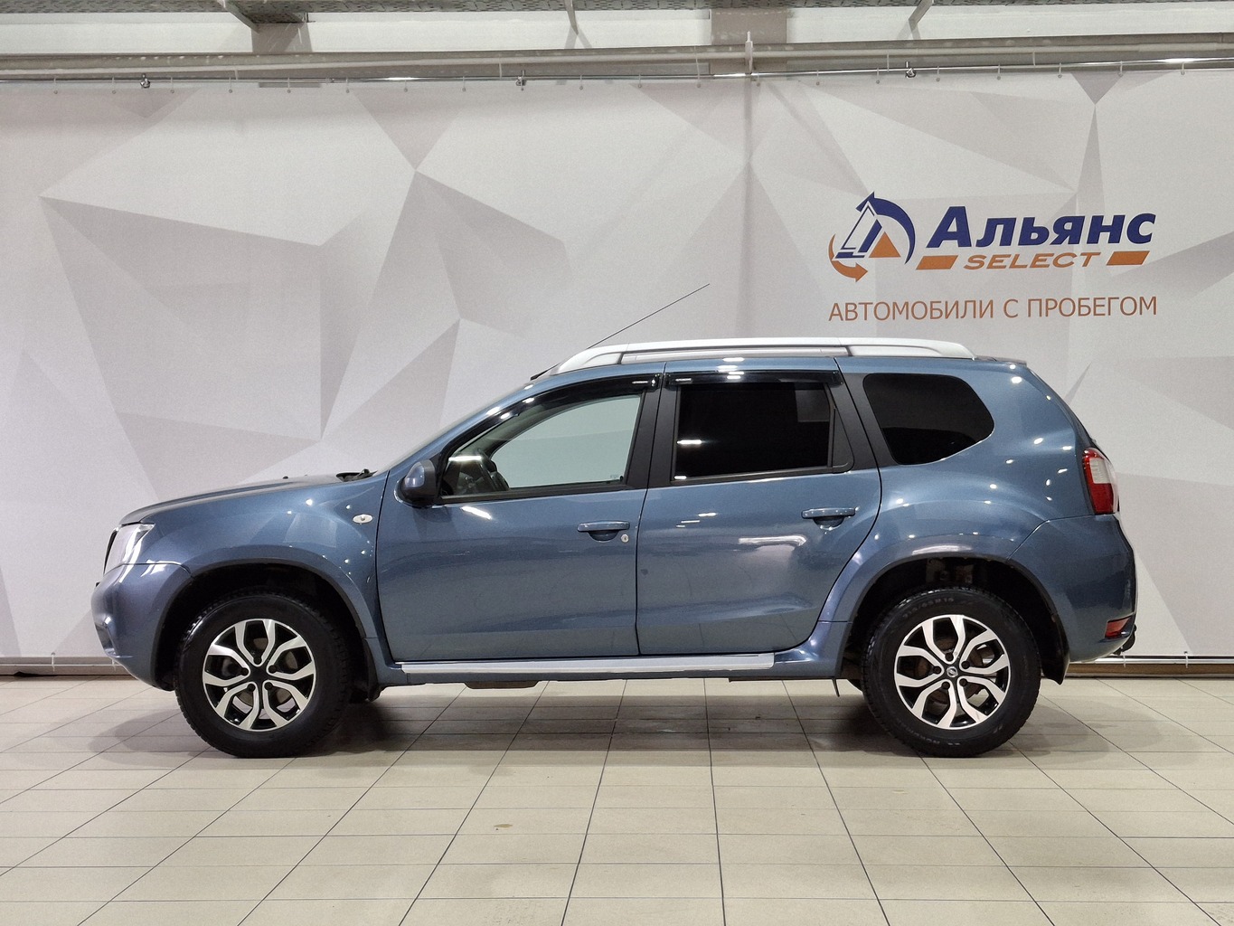 NISSAN TERRANO
