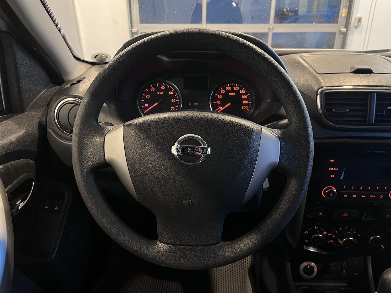 NISSAN TERRANO