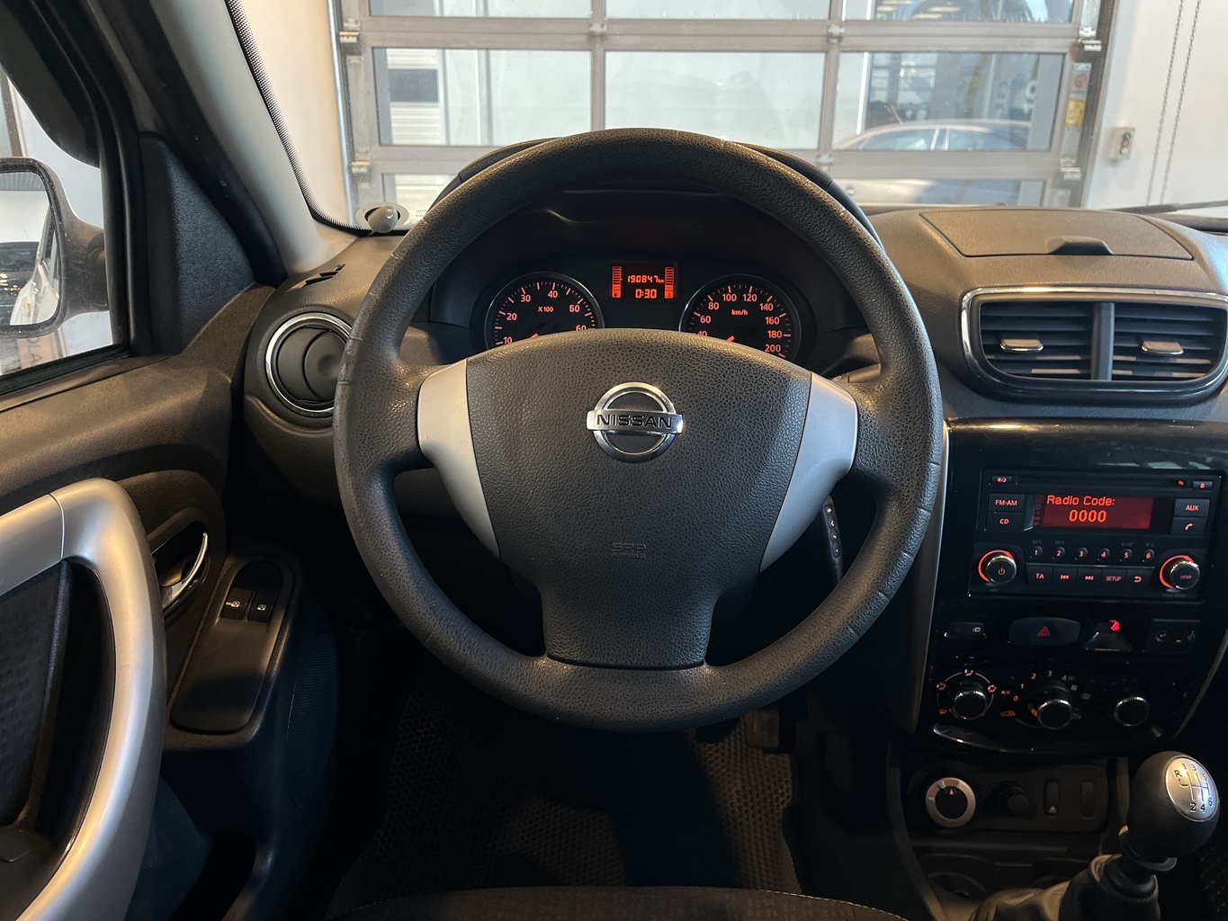 NISSAN TERRANO