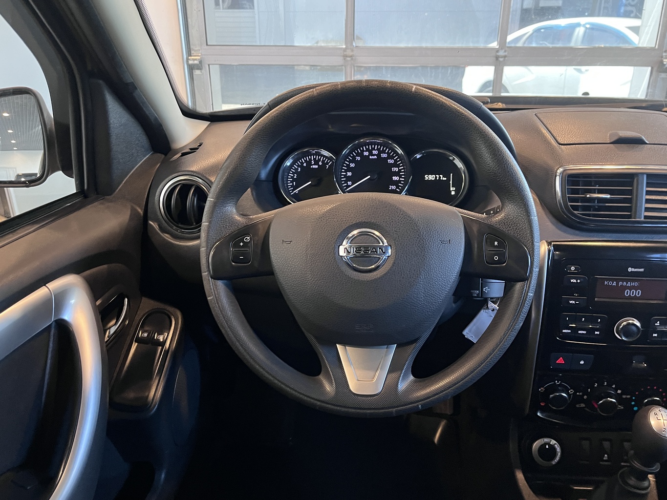 NISSAN TERRANO