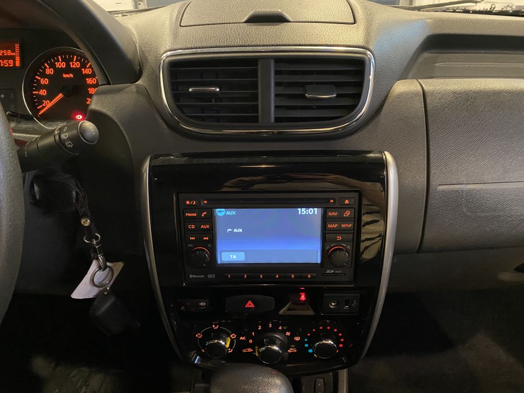 NISSAN TERRANO