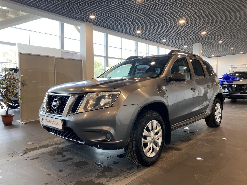 NISSAN TERRANO