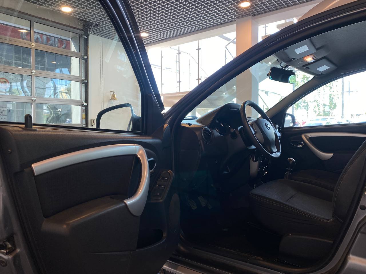 NISSAN TERRANO