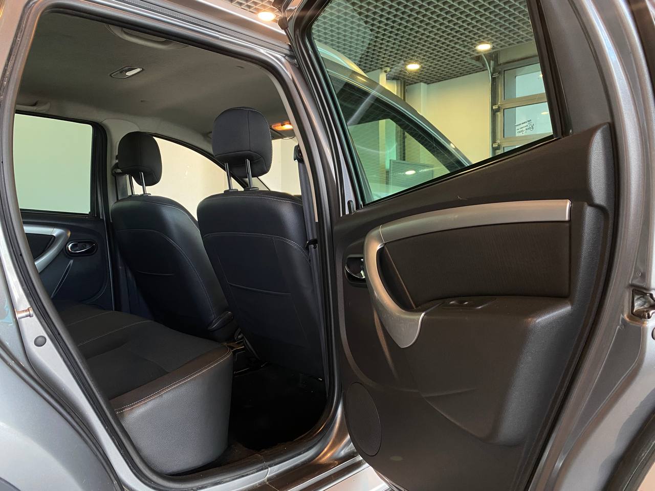 NISSAN TERRANO