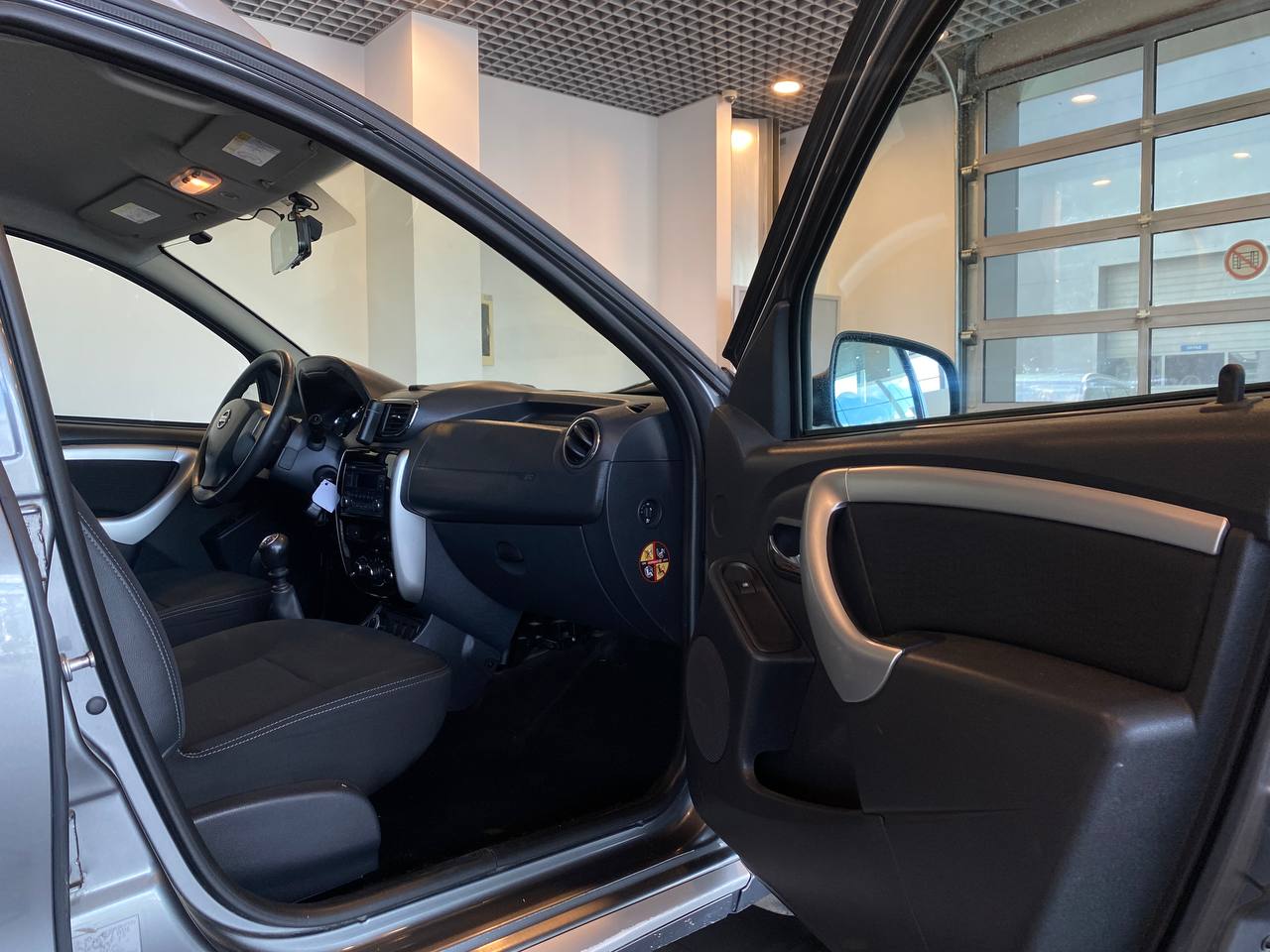 NISSAN TERRANO