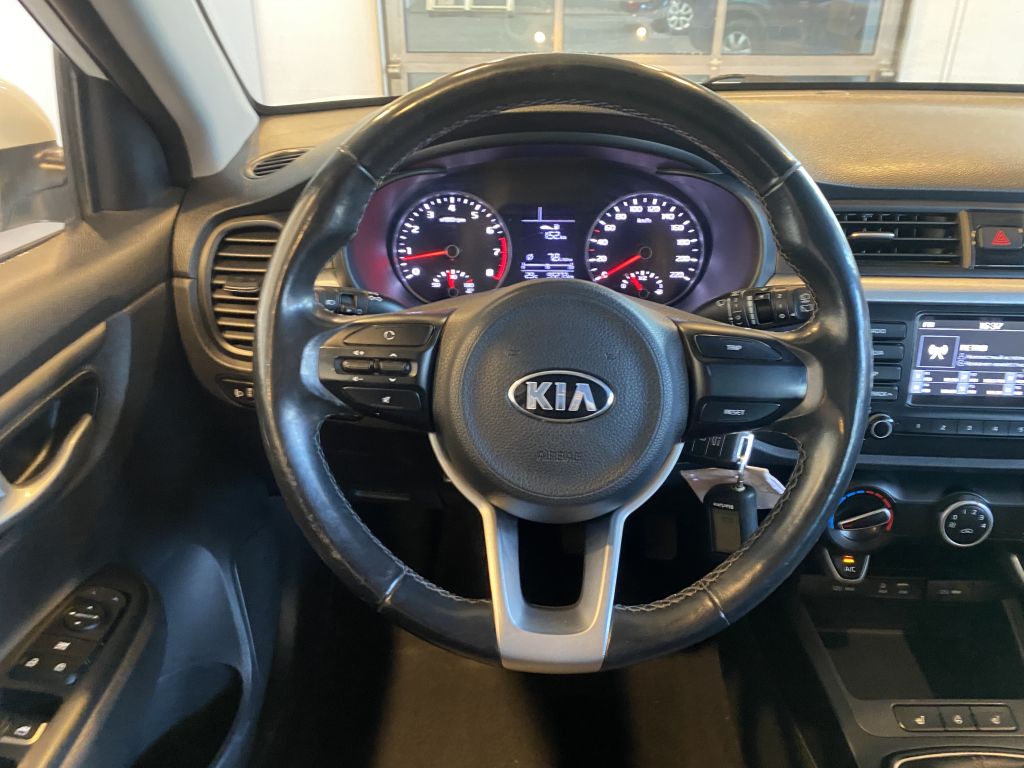 KIA RIO X-LINE