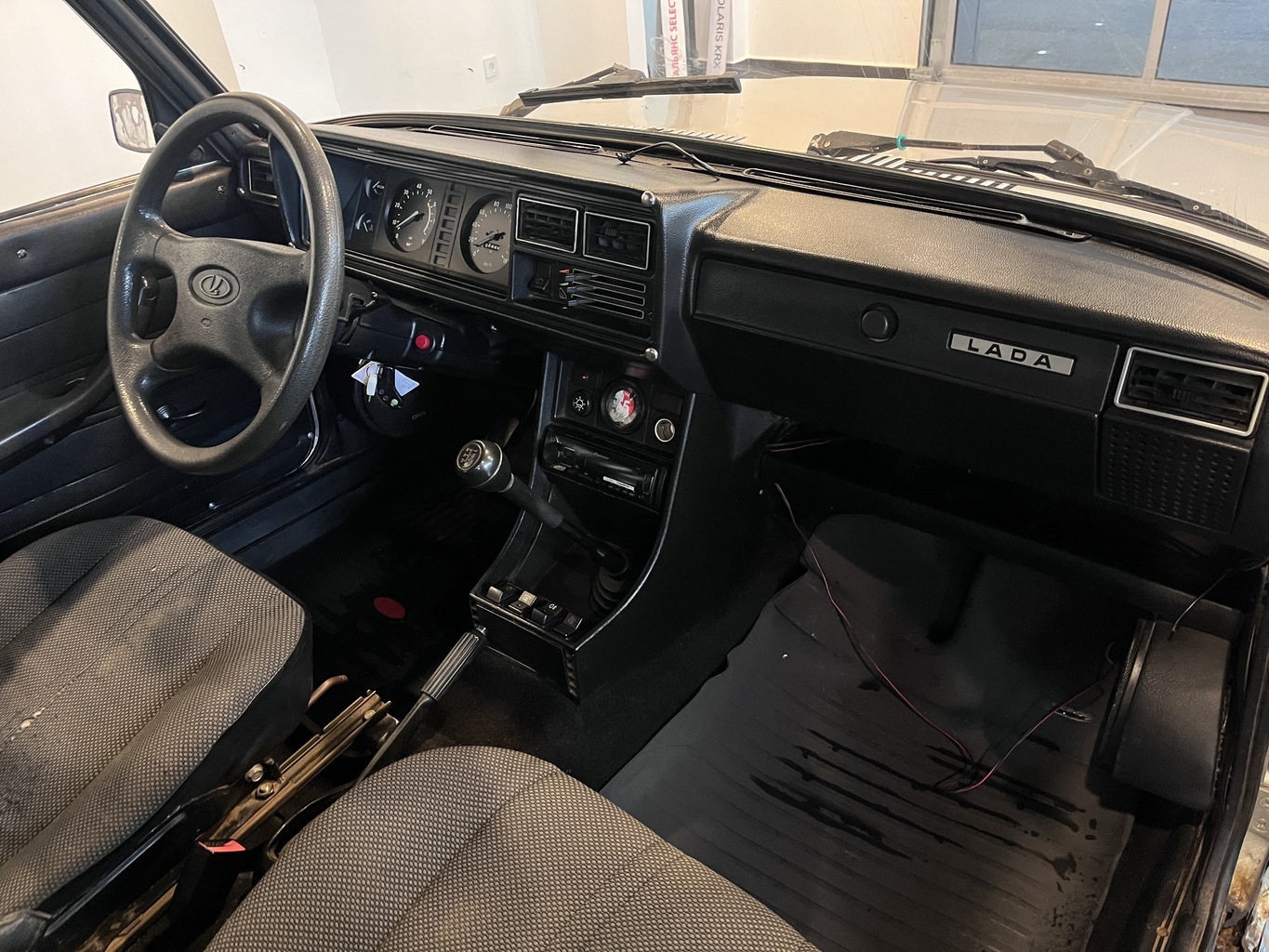 LADA 2104