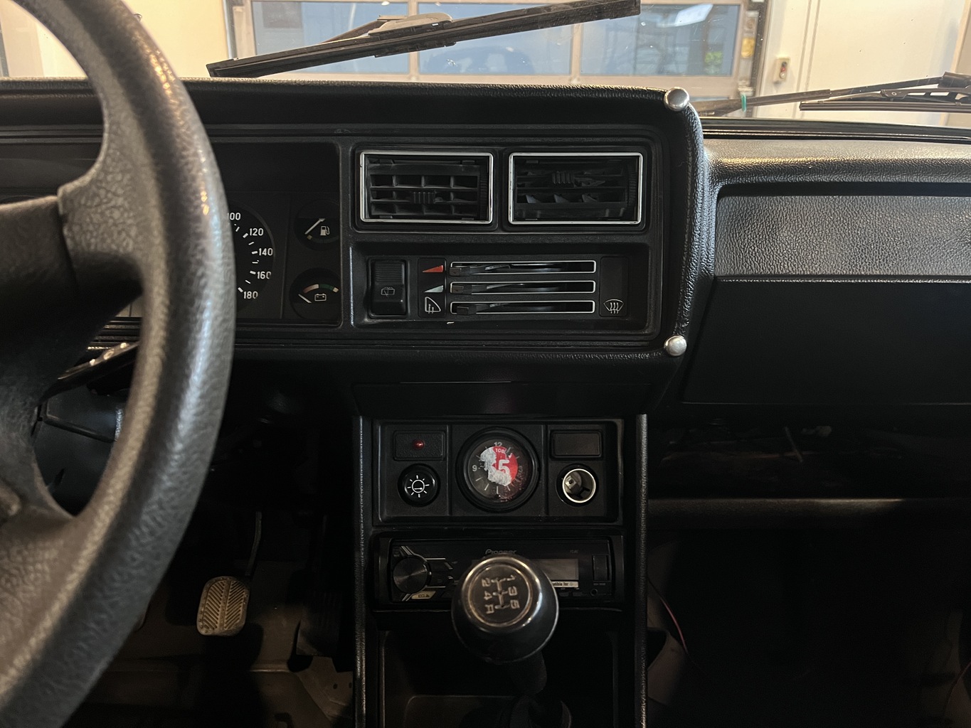 LADA 2104