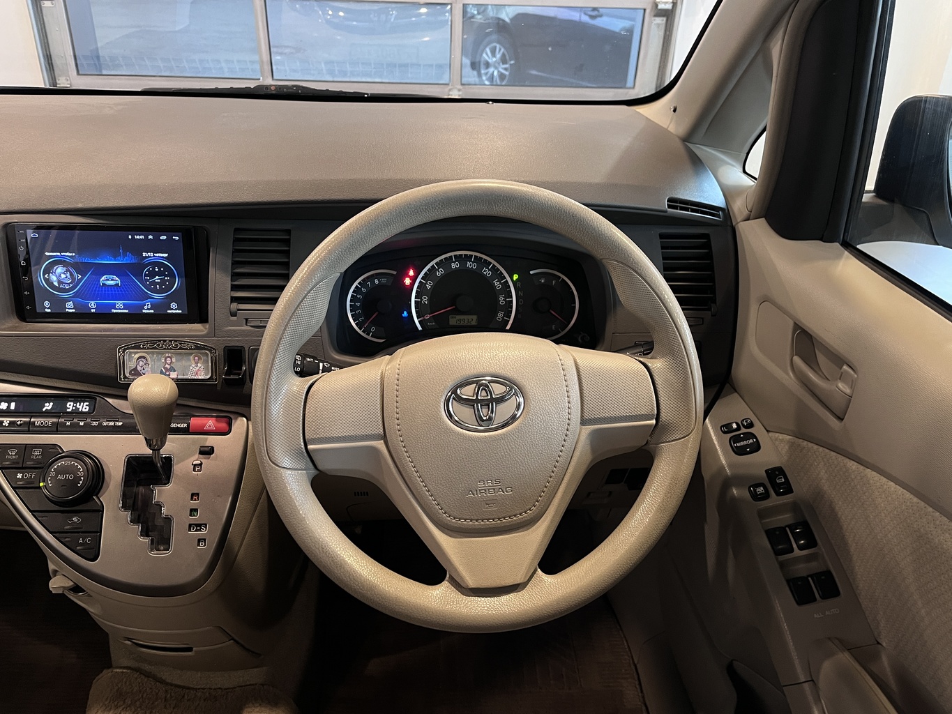 TOYOTA ISIS