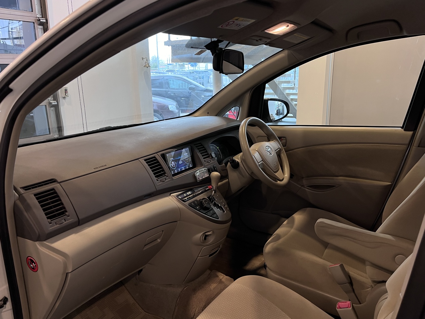 TOYOTA ISIS