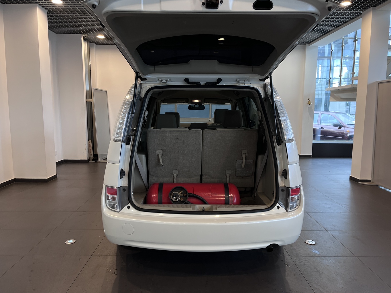 TOYOTA ISIS